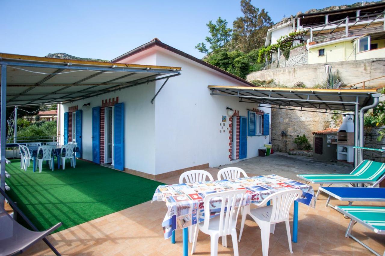 פטובאיה Villa La Terrazza Sul Mare - Goelba מראה חיצוני תמונה