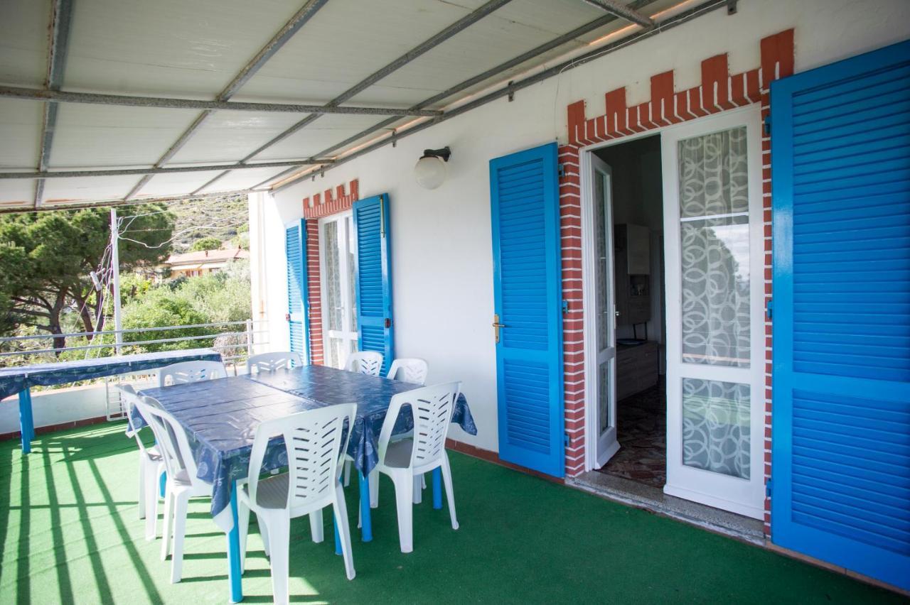 פטובאיה Villa La Terrazza Sul Mare - Goelba מראה חיצוני תמונה